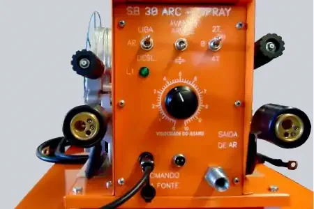 Controles do equipamento para metalização